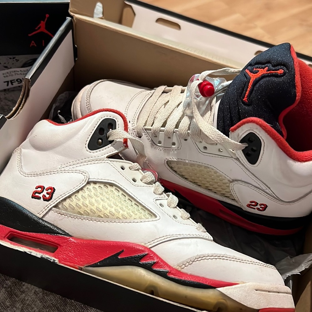Air Jordan 5